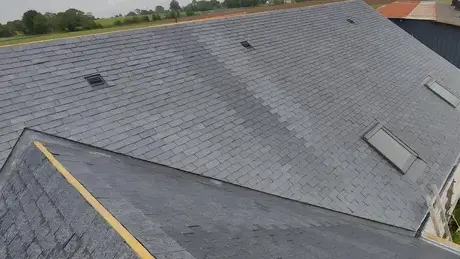 couvreur à Laval - image 2